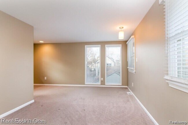 Building Photo - 1183 Bird Ave