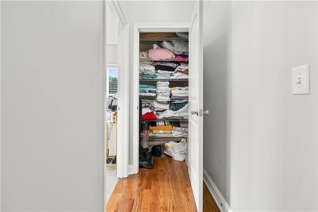 Building Photo - 52 Thomas Pl Dr