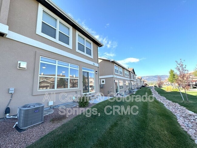 Building Photo - 764 Brambleberry Hts