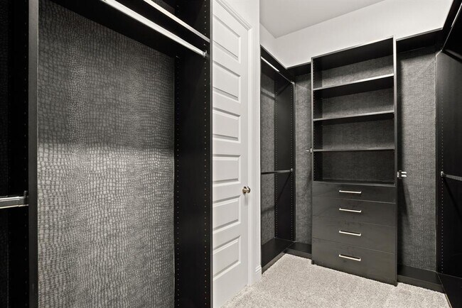 Building Photo - 709 Pinnacle View Dr