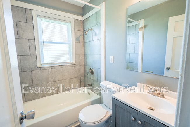 Building Photo - 1112 Bellemeade Ave