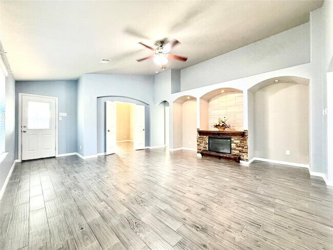 Building Photo - 7403 Cypress Pin Oak Dr