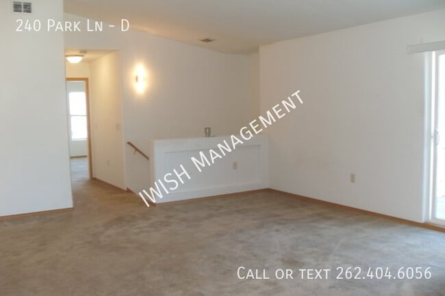 Building Photo - 240 Park Ln
