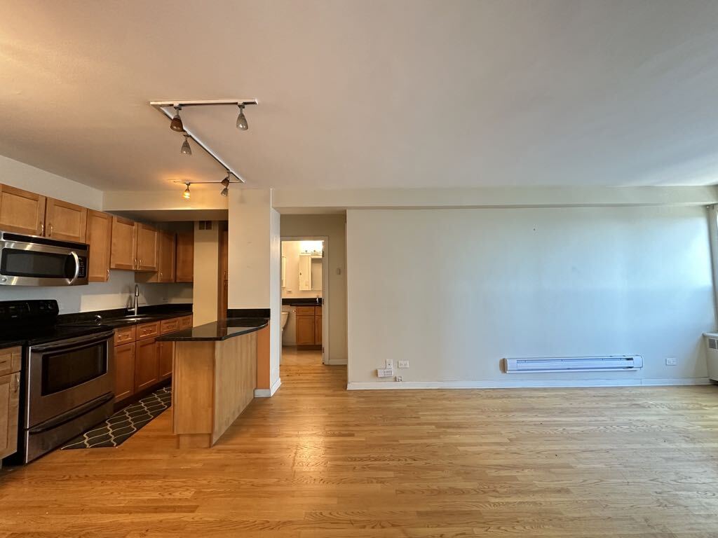 Building Photo - 4180 N Marine Dr