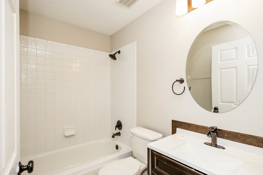 Building Photo - 4166 Shadow Creek Cir