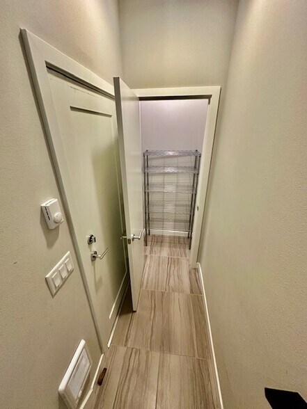 storage - 2101 NE 88th St