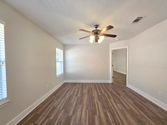 Building Photo - 5008 Orlando Ct