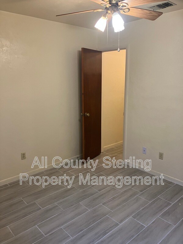 Building Photo - 4511 SW 71st Terrace