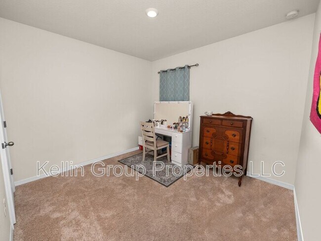 Building Photo - 972 Serchio St