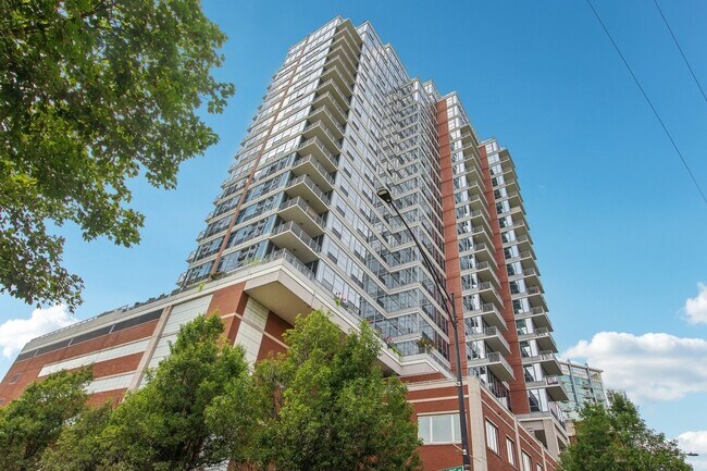 Building Photo - 1600 S Prairie Ave
