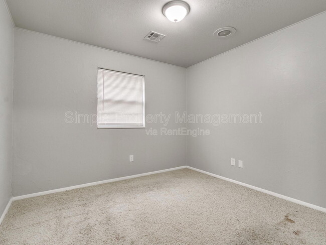 Building Photo - 6109 Kingston Rd