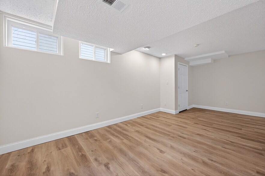 Building Photo - 1447 Pepperdine Ct
