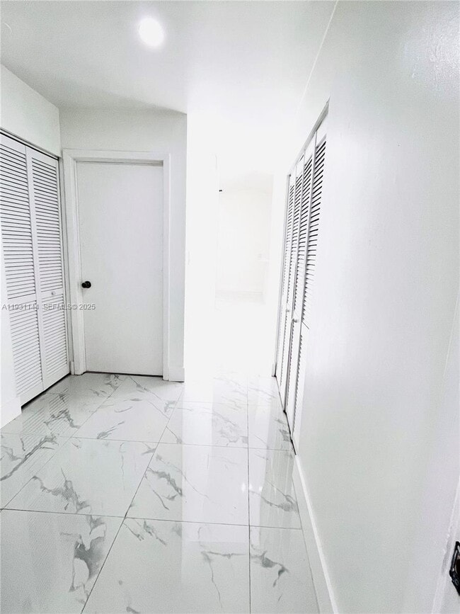 Building Photo - 164 NW 85th Ct