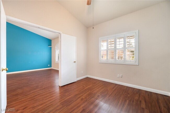 Building Photo - 812 Seco Verde Ave