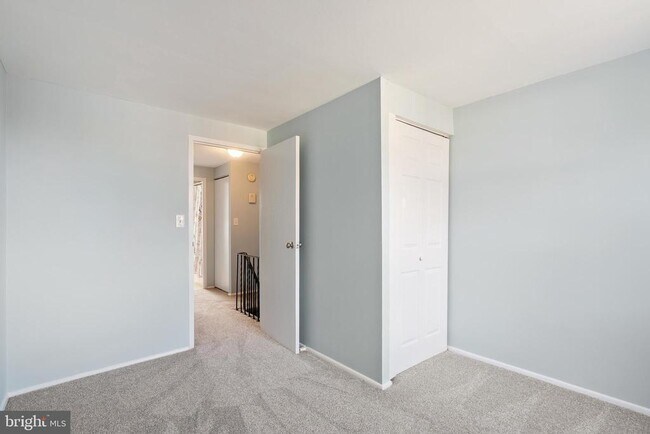 Building Photo - 7633 Allendale Dr