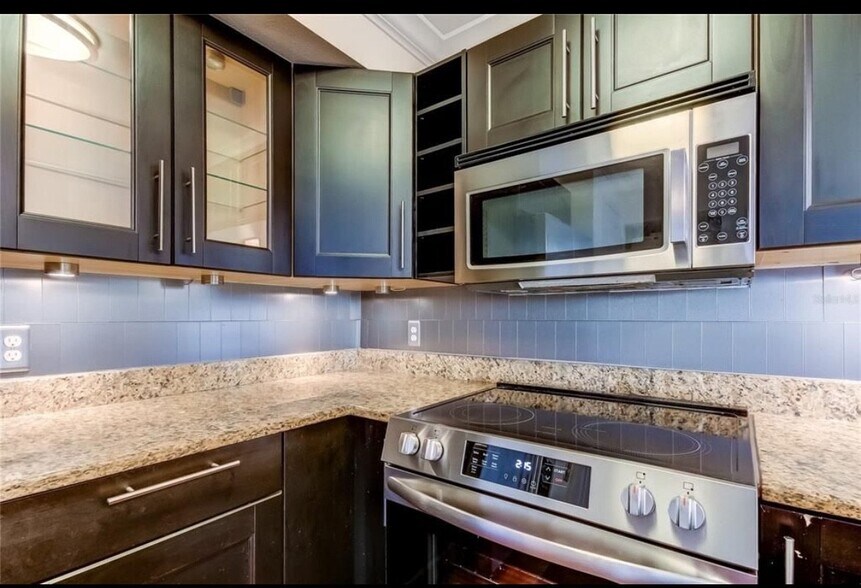 Building Photo - 115 112th Ave NE