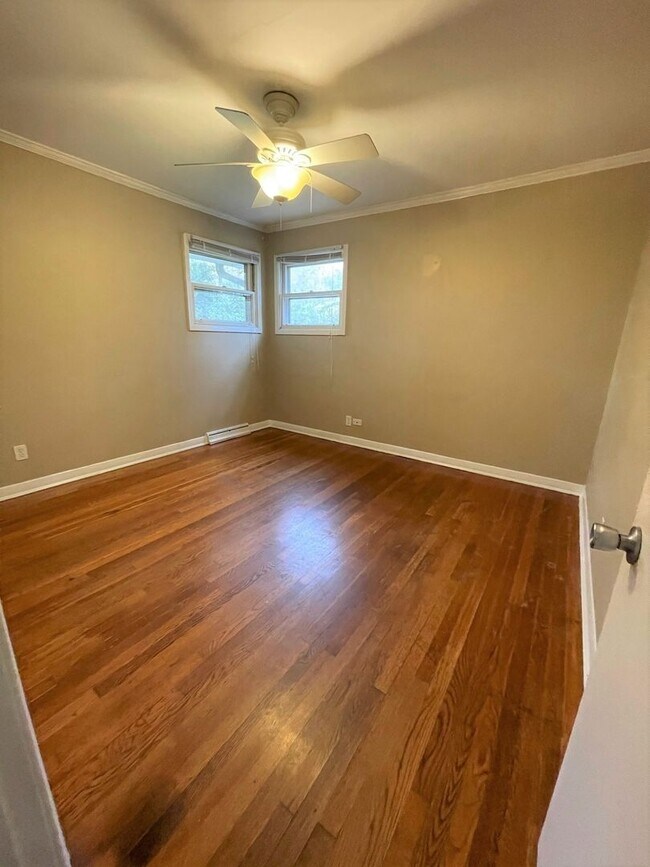 Building Photo - Large Duplex home with giant deck, parking, in quiet neighborhood, Available in June