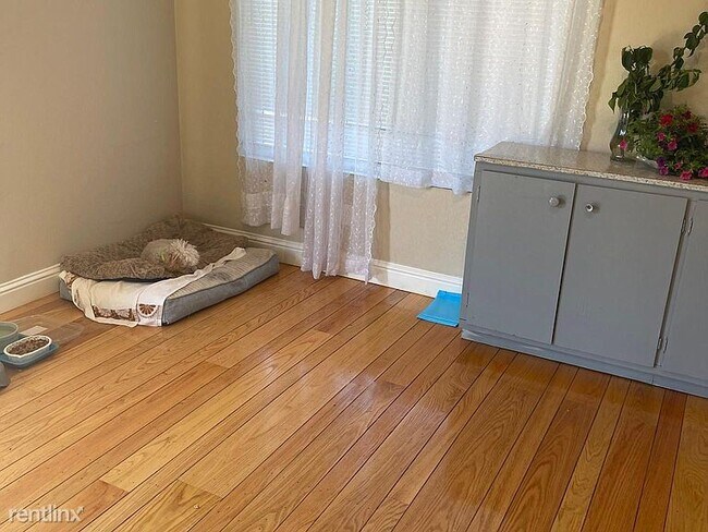 Building Photo - 4 br, 2.5 bath House - 733 Dolores Ave