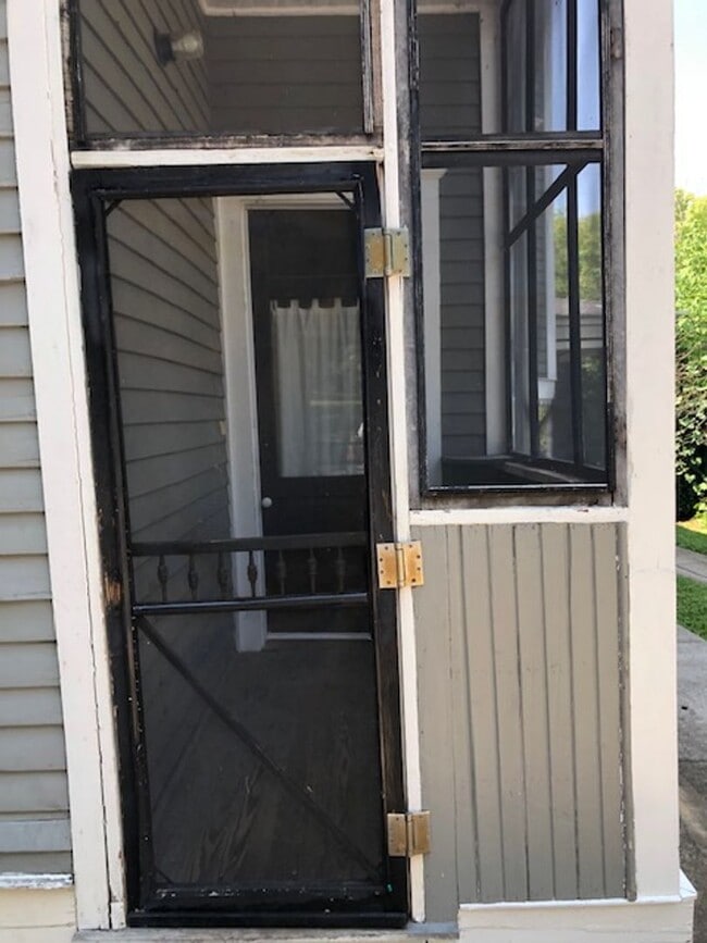 Building Photo - Great historical home! PRICE LOWERED to $2395- walking distance to downtown & WKU