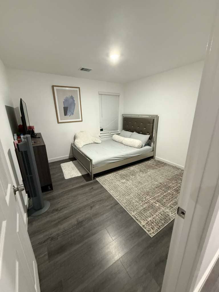 Building Photo - 5616 Hollow Pines Dr