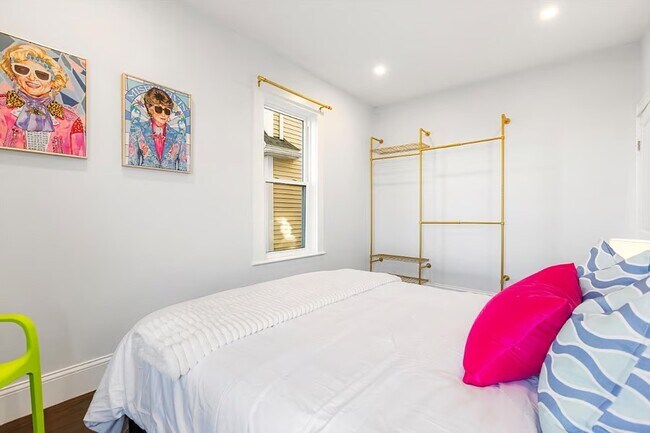 Building Photo - 63 Coral Ave