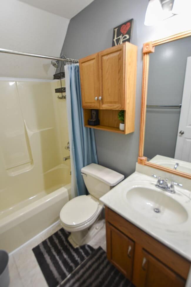Building Photo - Pet Friendly Three Bedroom with Basement!