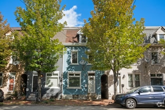 Building Photo - 2819 Jane St