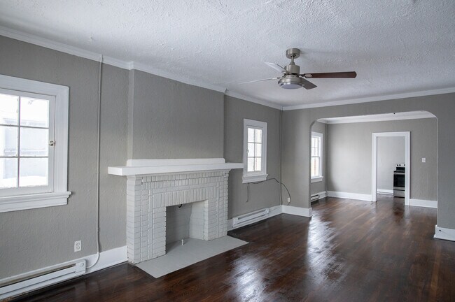 Building Photo - 501-503 W Norman