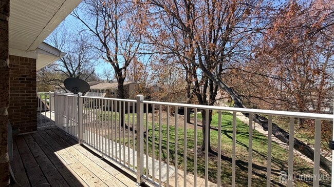 Building Photo - 363 Cranbury Rd