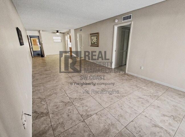 Building Photo - 12471 McGregor Blvd