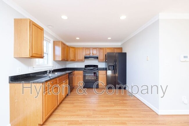 Building Photo - 59 W 27th St