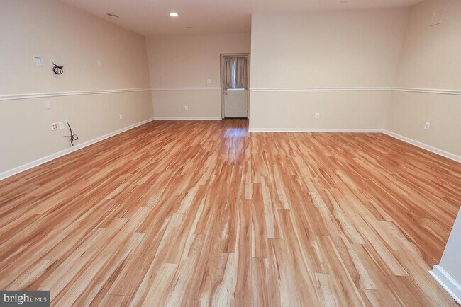 Building Photo - 23305 Hyacinth Ln