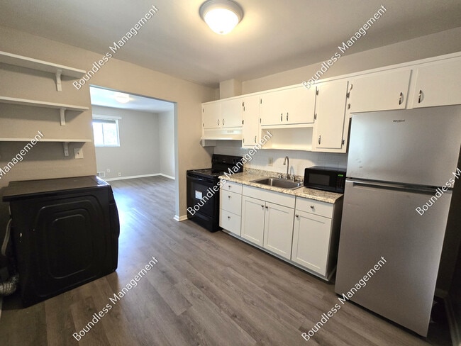 Building Photo - 2762 Palm Dr