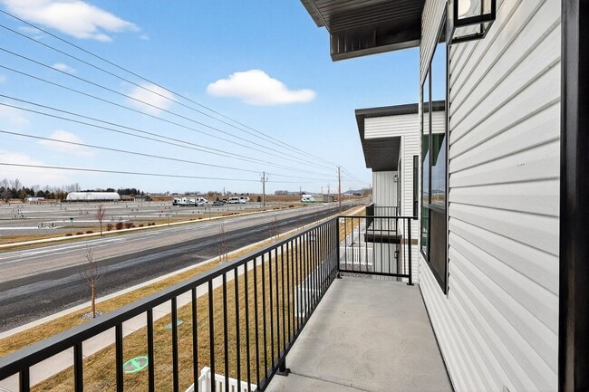 Building Photo - BRAND NEW TOWNHOME IN REXBURG WITH GARAGE
