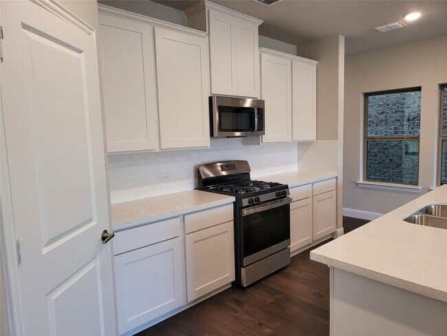 Building Photo - 124 Settlers Wy