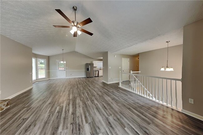 Building Photo - 77 Breckenridge Dr