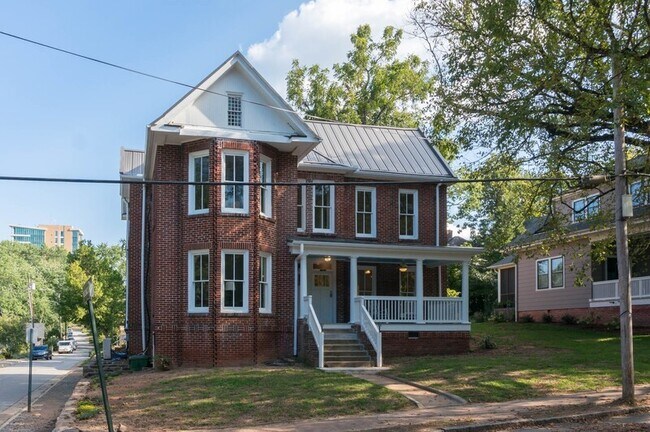 Building Photo - 15 Bearden Ave