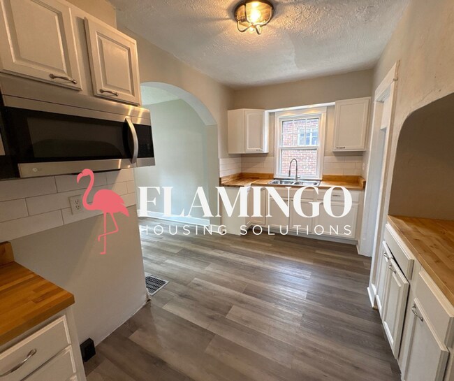 Building Photo - Spacious 3-Bedroom Home with Central Air & Garage in Dayton
