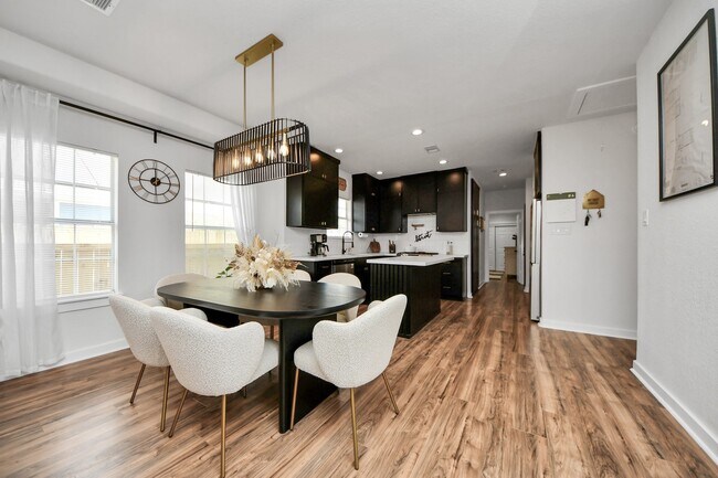 Building Photo - 111 Jenkins St