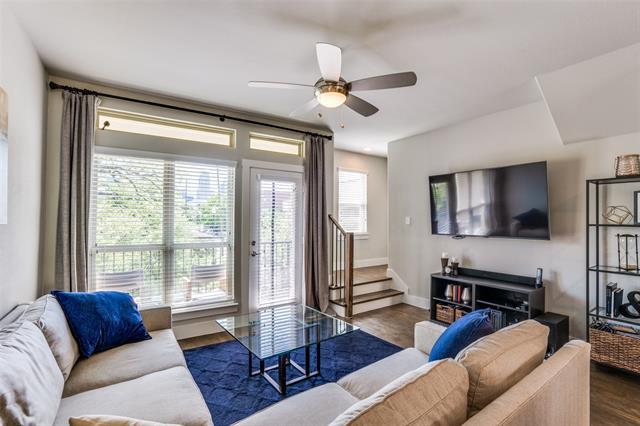 Building Photo - 1321 Palm Canyon Dr