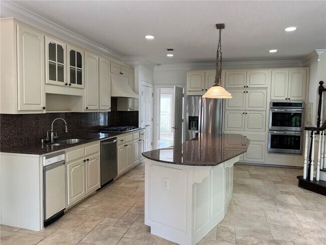 Building Photo - 4510 Chattahoochee Plantation Dr SE