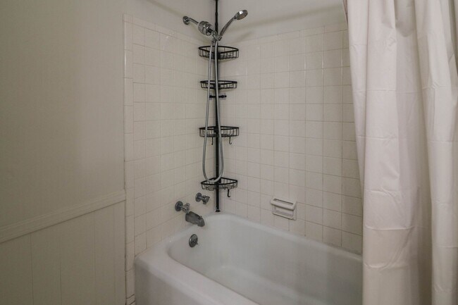 Building Photo - Located in South Tulsa - 3 Bedroom Home!!