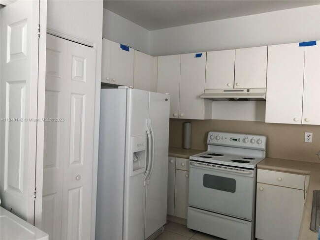 Building Photo - 24221 SW 107th Ave