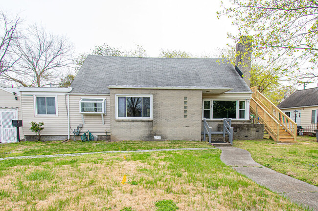 Primary Photo - 35 Camden St