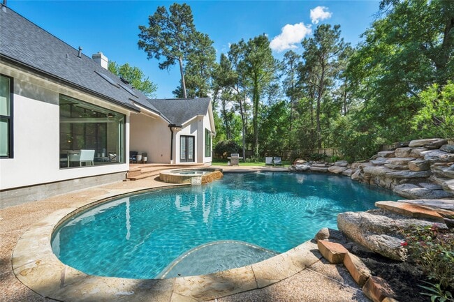 Building Photo - 19 Acorn Cluster Ct