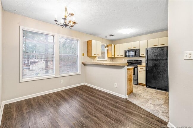 Building Photo - 6813 Willowbrook Dr