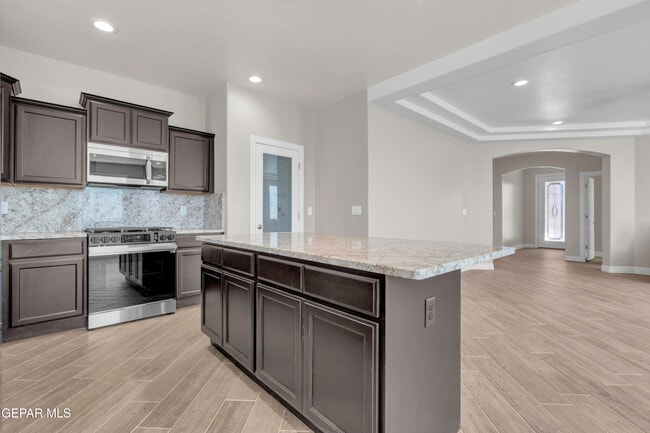 Building Photo - 1807 Dana Gray St