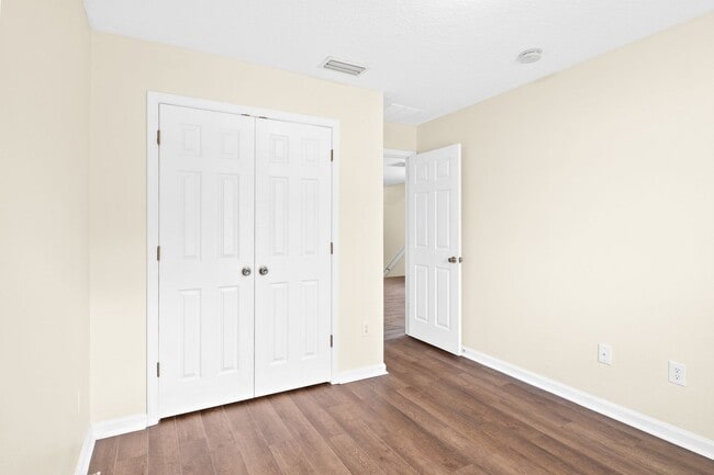 Building Photo - Gated Community