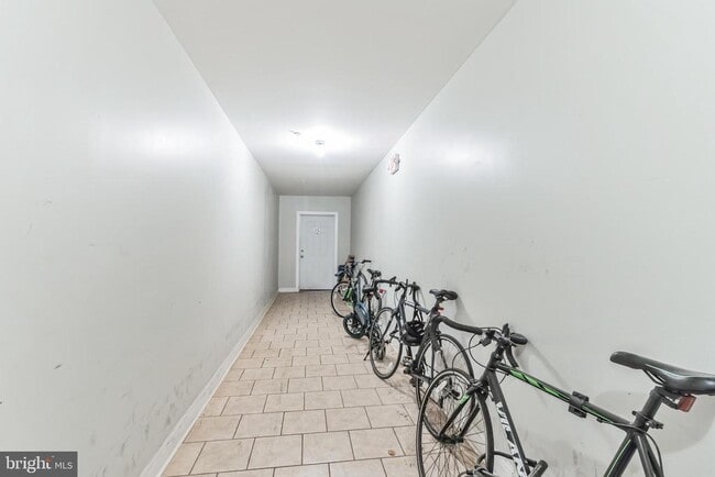 Building Photo - 333 N 40th St