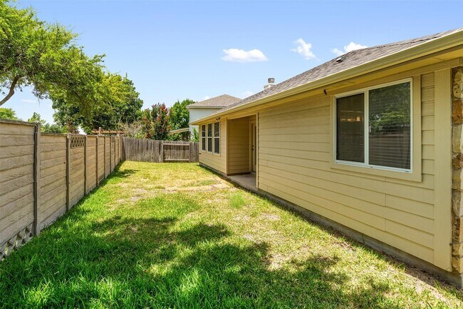 Building Photo - 2505 Rusk Ct